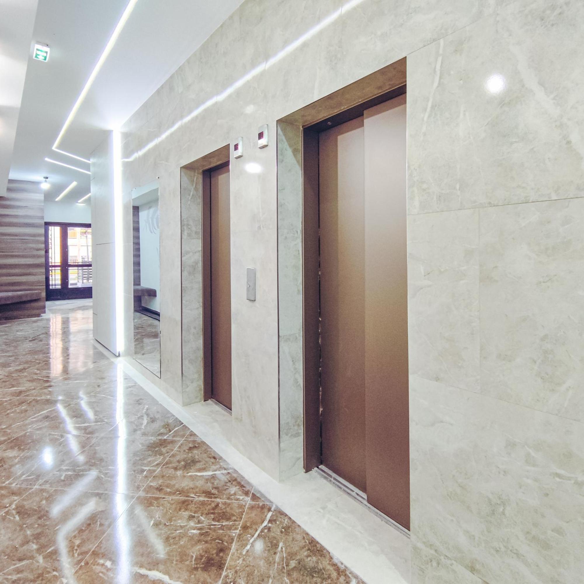 Oota Soko With Parking Garage Apartamento Kragujevac Exterior foto