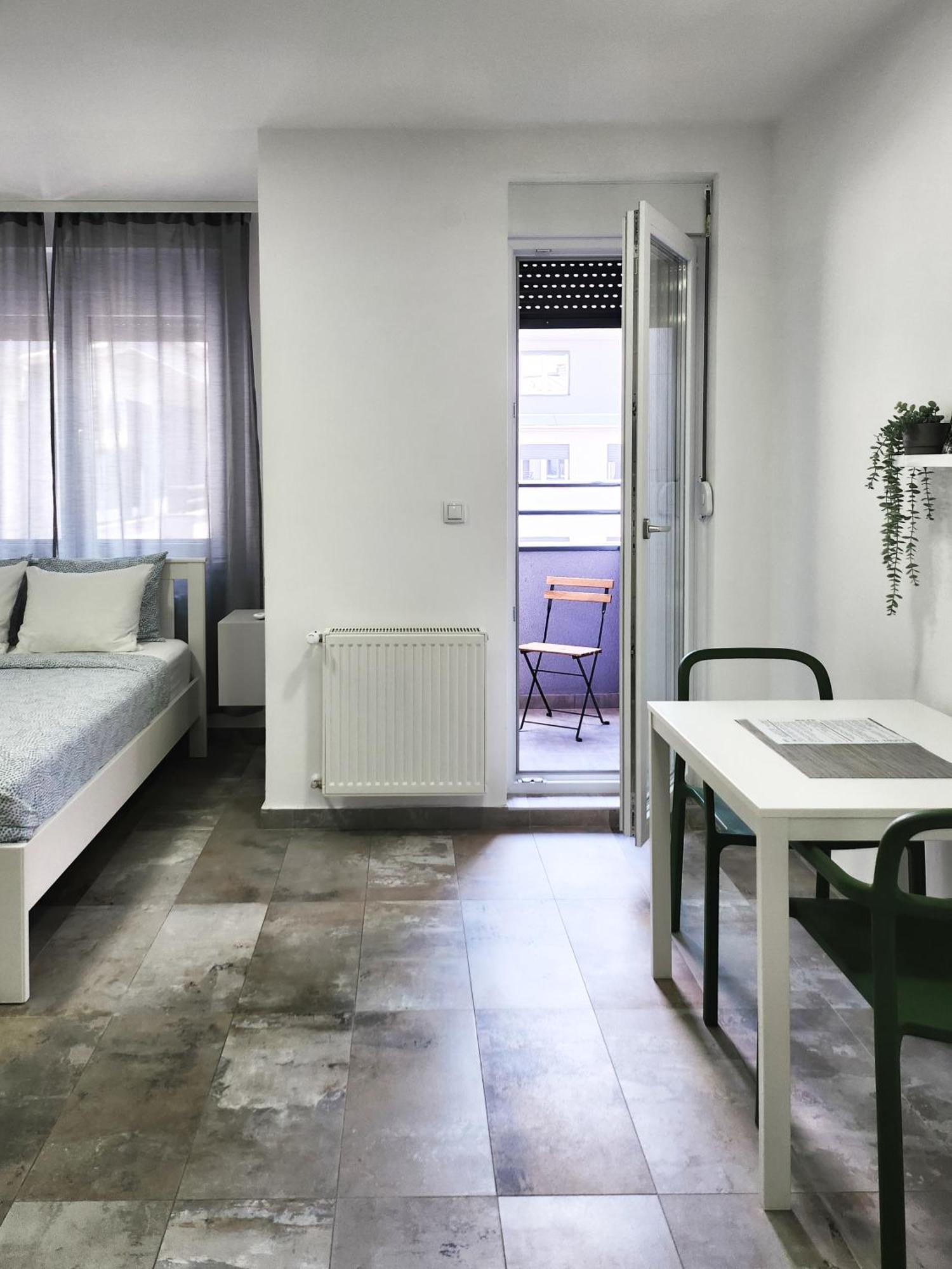 Oota Soko With Parking Garage Apartamento Kragujevac Exterior foto
