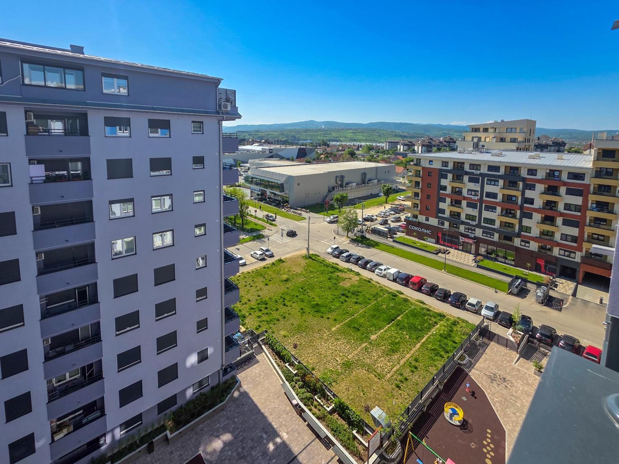 Oota Soko With Parking Garage Apartamento Kragujevac Exterior foto